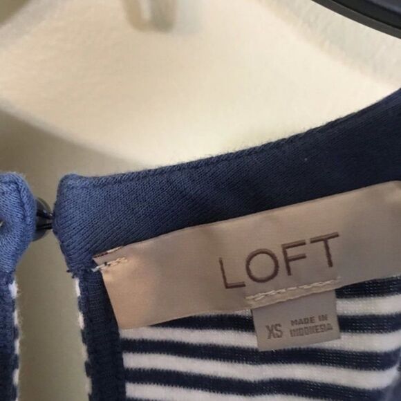 Loft XS cold shoulder striped blue and white top - Picture 4 of 4